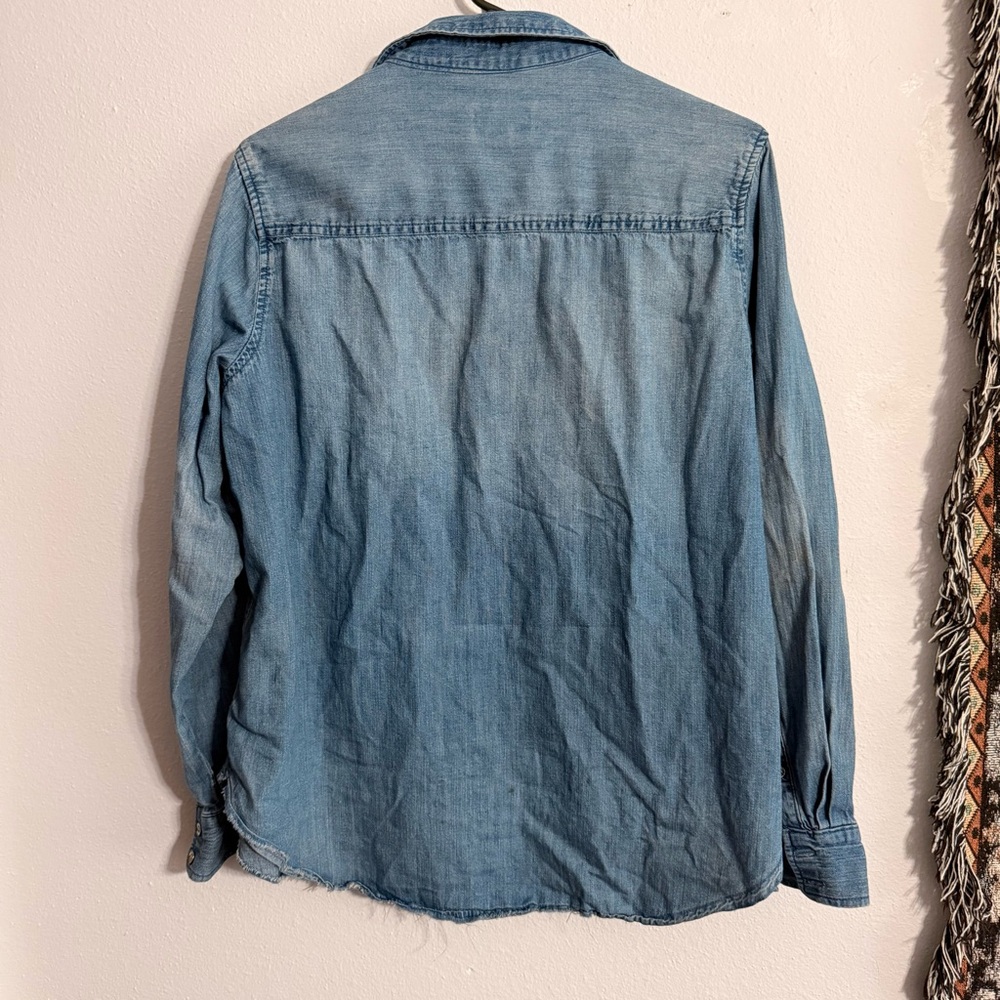 ▪️ Universal Thread • Light Blue Denim Long-Sleeve Button-Up • Women’s L - Picture 2 of 5
